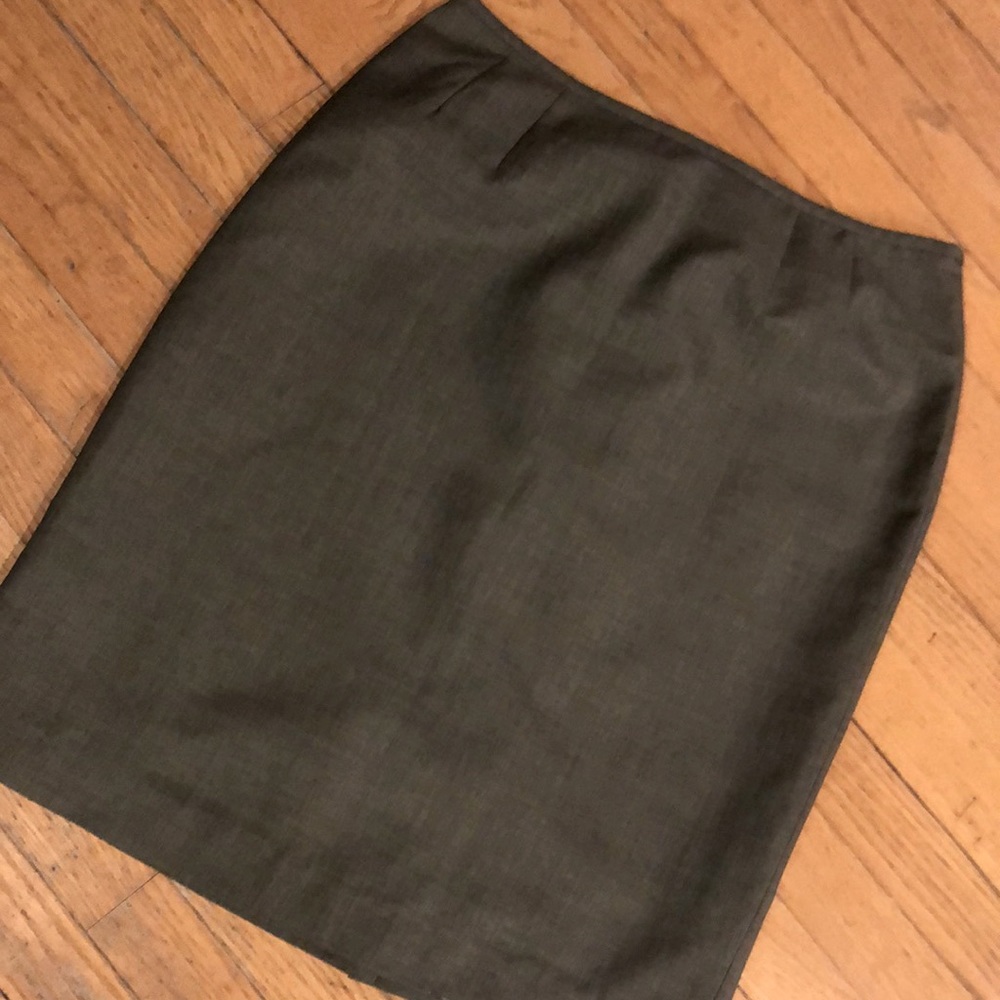 🌼BOGO SALE! VINTAGE JONES WEAR SKIRT - READY TO LEAVE THE CORPORATE WORLD🌼